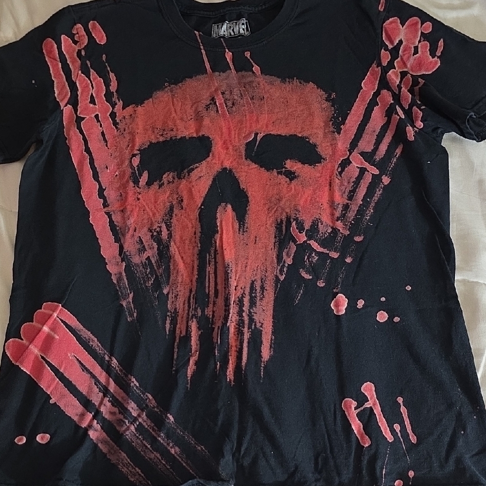 Marvel Black and Red Punisher Skull Short Sleeve Tee Size M